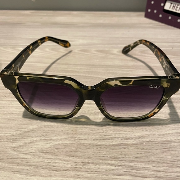 Quay sunglasses - Picture 3 of 3